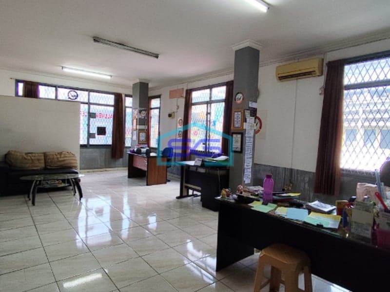 Disewakan Ruko 4 Lantai Jalan Letkol Iskandar Palembang Cocok Buat Usaha! LB 300m2