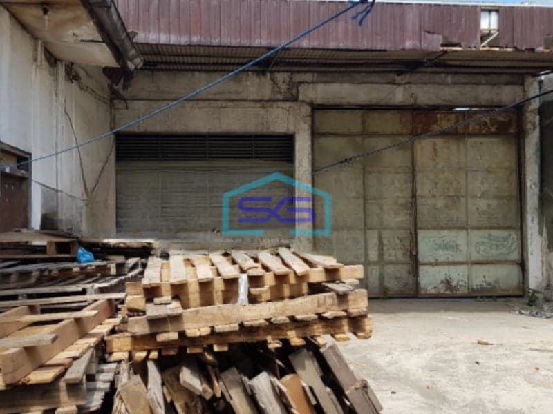 Dijual Gudang Luas Bangunan 1500 m² Lokasi Strategis di Majapahit Semarang