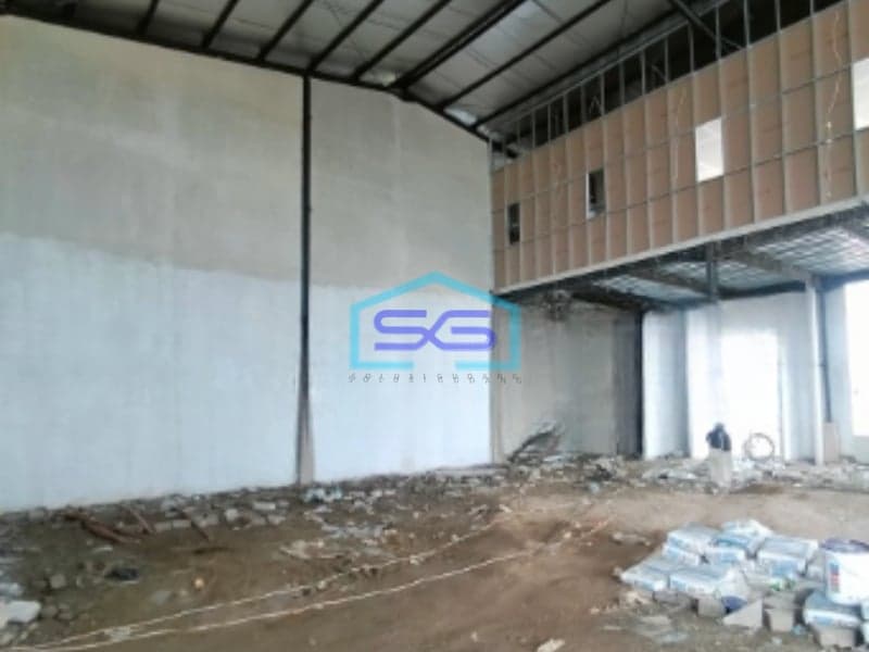 Disewakan Pabrik Luas Tanah 575 m² Lokasi Bebas Banjir di Cikarang