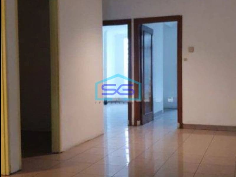 Disewakan Ruko 3.5 Lantai Taman Palem Baru Renov Siap Pakai Jakarta Barat LB 100m2