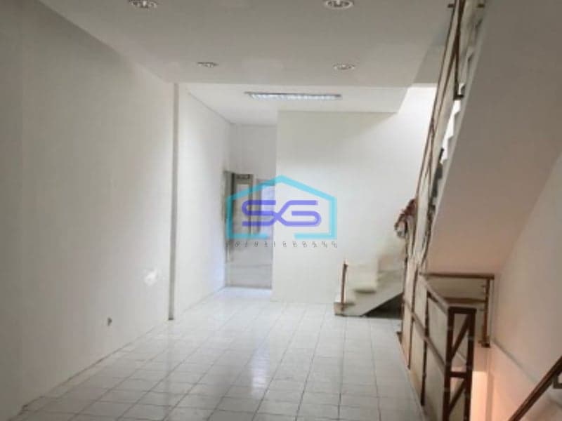 Disewakan Ruko 3 Lantai Luas Tanah 200 m² di Cimone Tangerang