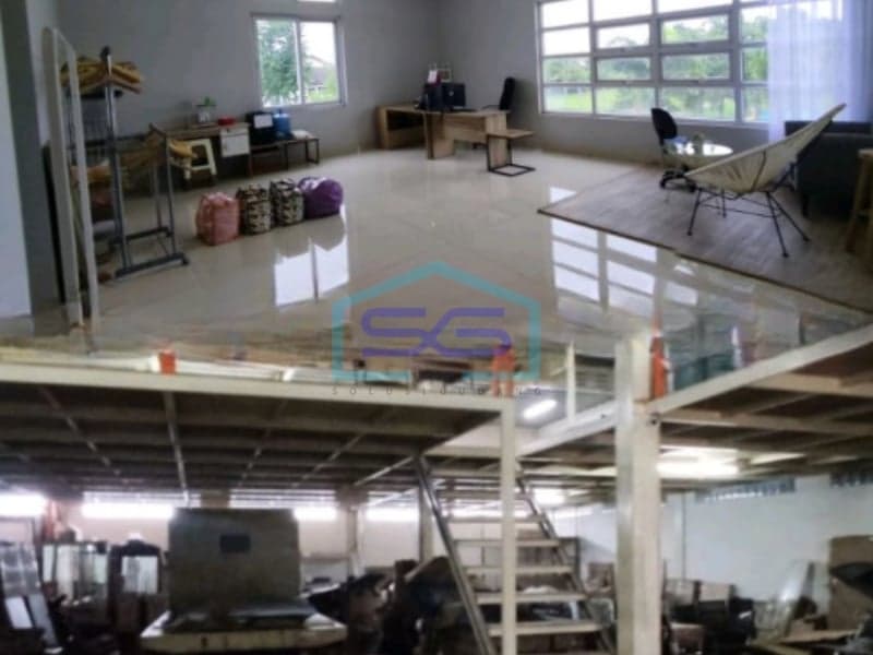 卡林欣大道办公室仓库出售，万隆，土地面积750平方米