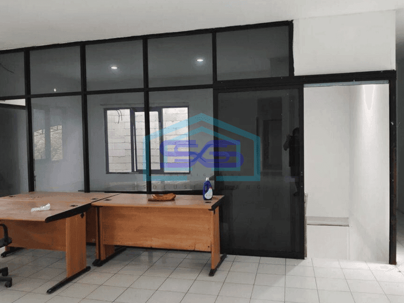 Dijual Gudang Strategis Hanya 5 Menit dari Pintu Tol di Cikarang Selatan