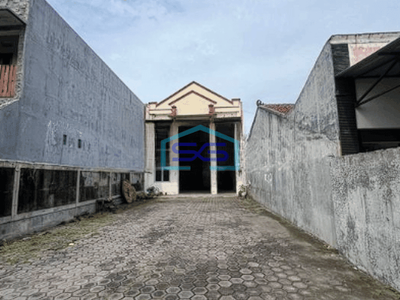 Disewakan Ruko Murah Tepi Jalan Utama Cocok Kantor Dan Usaha Area Gamping Sleman Yogyakarta LT 320m2