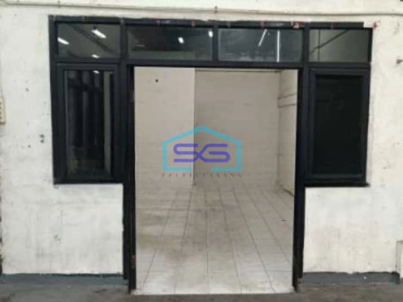 Disewakan Gudang Luas Bangunan 600 m² Lokasi Karawaci Tangerang Bebas Banjir