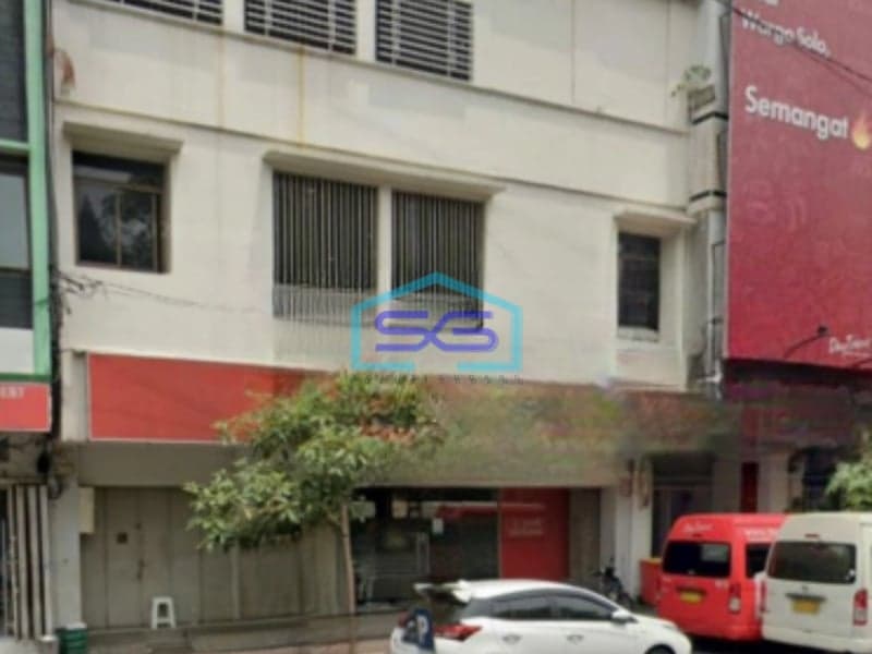 Disewakan Ruko 3 Lantai Lokasi Strategis di Jl. Slamet Riyadi Solo LB 495m2