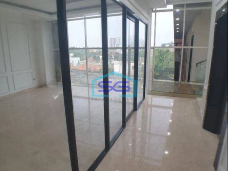 Disewakan Kantor 4 Lantai di Kondisi Bangunan Bagus Sekali LB 700m2 Jakarta Selatan