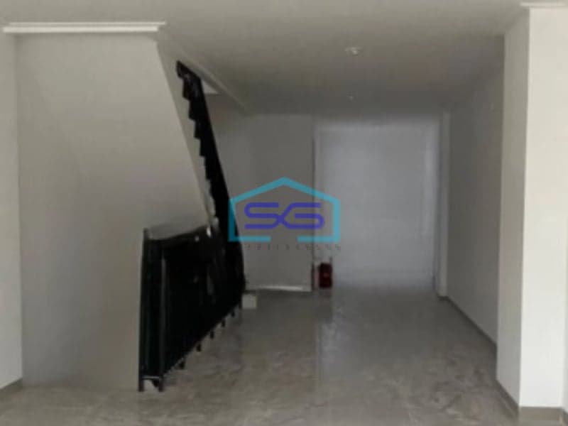 Disewakan Ruko 1 Lantai Luas Bangunan  300 m² Lokasi Kebon Jeruk Jakarta Barat