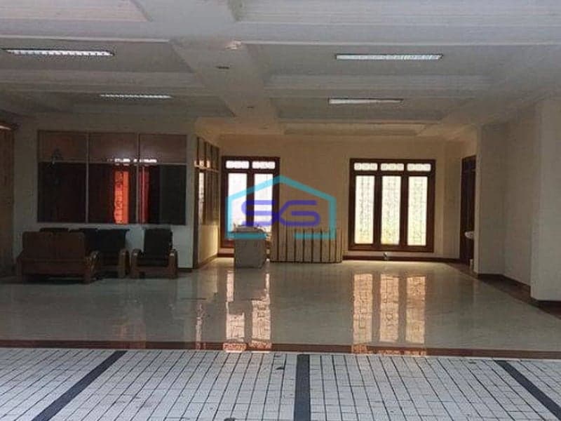 Disewakan Gedung di Sayap Jl BKR, Bandung Pusat Luas Tanah 530m2