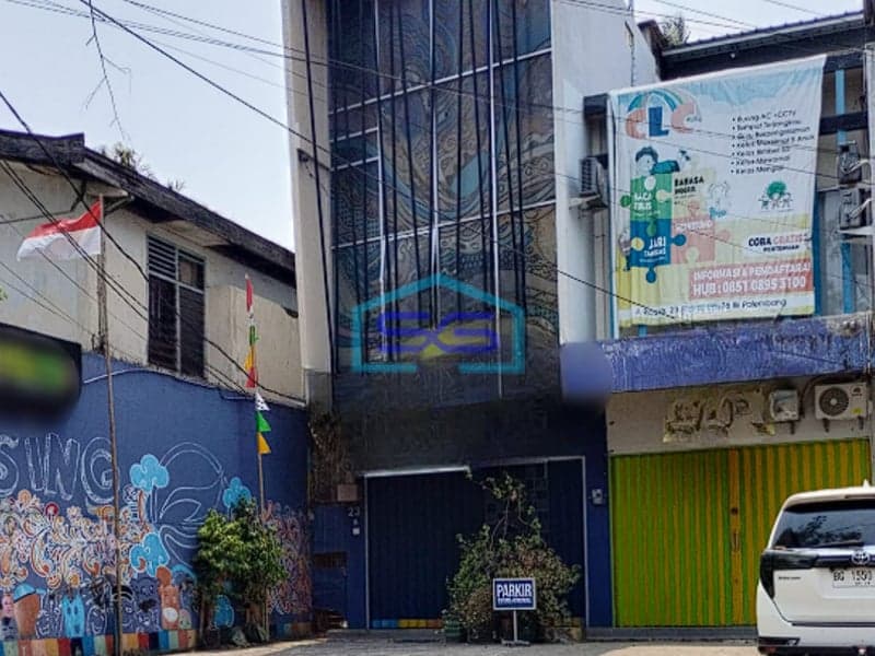 Dijual Ruko Panjang 2,5 Lantai, Fully Furnished, dekat Jl. Jaksa Agung R. Soeprapto, Palembang LB 256m2
