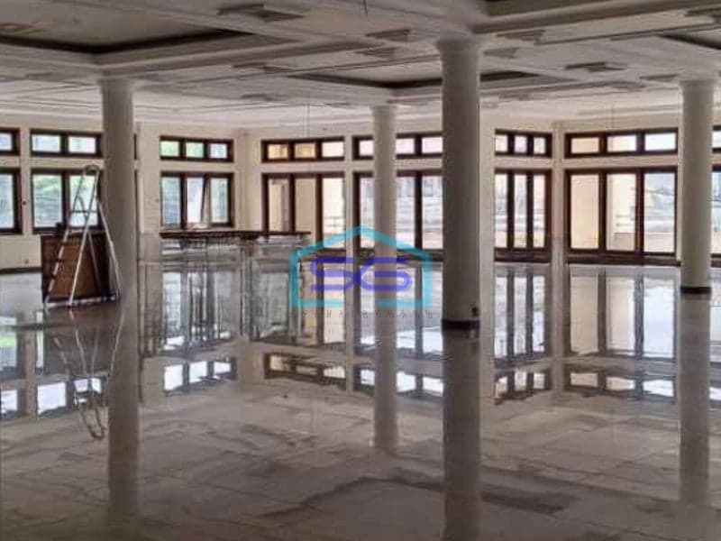 Disewakan Gedung Gudang Siap Pakai Jalan Utama Ubung Denpasar Bali LT 3360m2