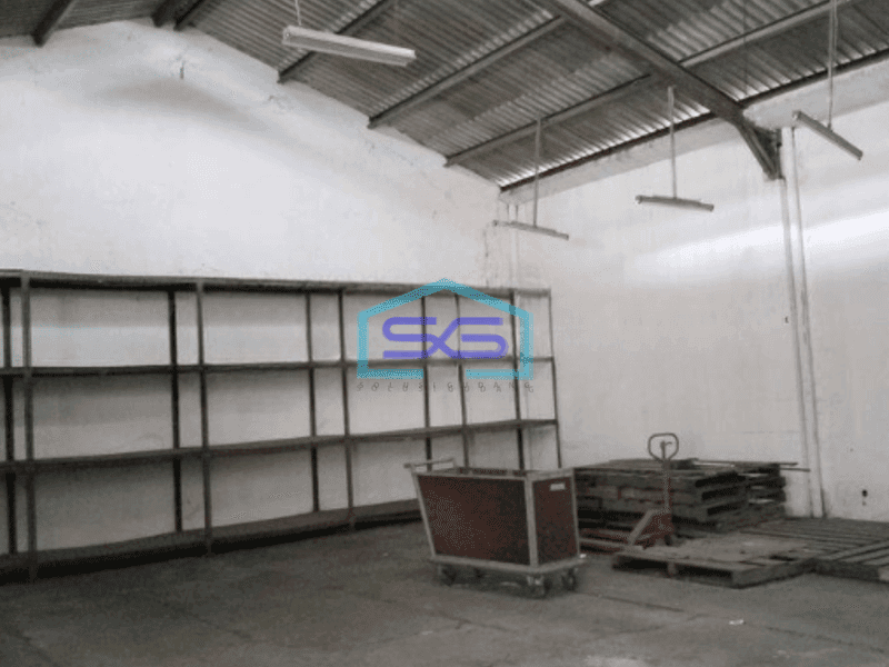 Dijual Kantor Luas Tanah 804 m² Lokasi Strategis di Pinggir Jalan Raya Kemayoran Jakarta Pusat