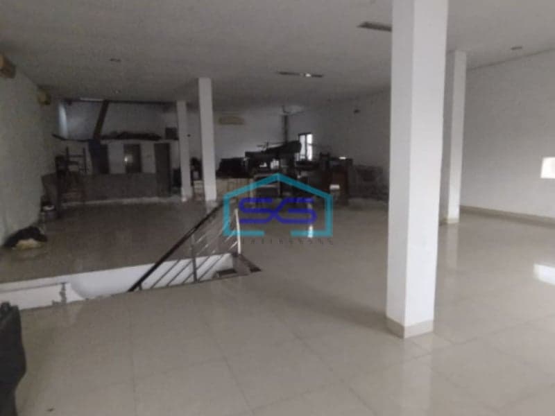 Dijual Ruko Gandeng Besar di Jalan Utama Taman Galaxy Bekasi LT 234m2