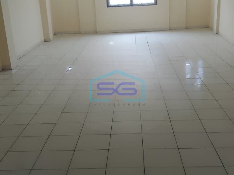Disewakan Ruko Bebas Banjir Luas Bangunan 140 m² Lokasi Bebas Banjir di Bekasi