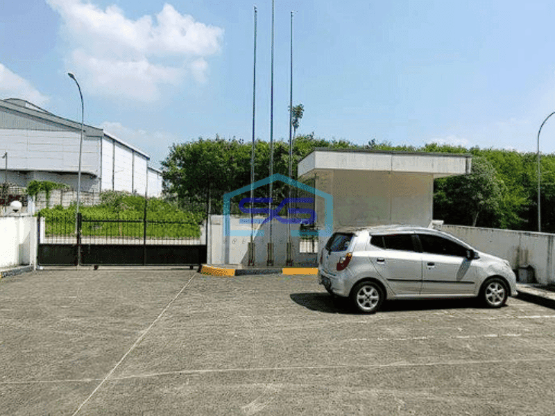 Disewakan Pabrik Dalam Kawasan Office 3 Lantai Area Cikarang LT 1298m2