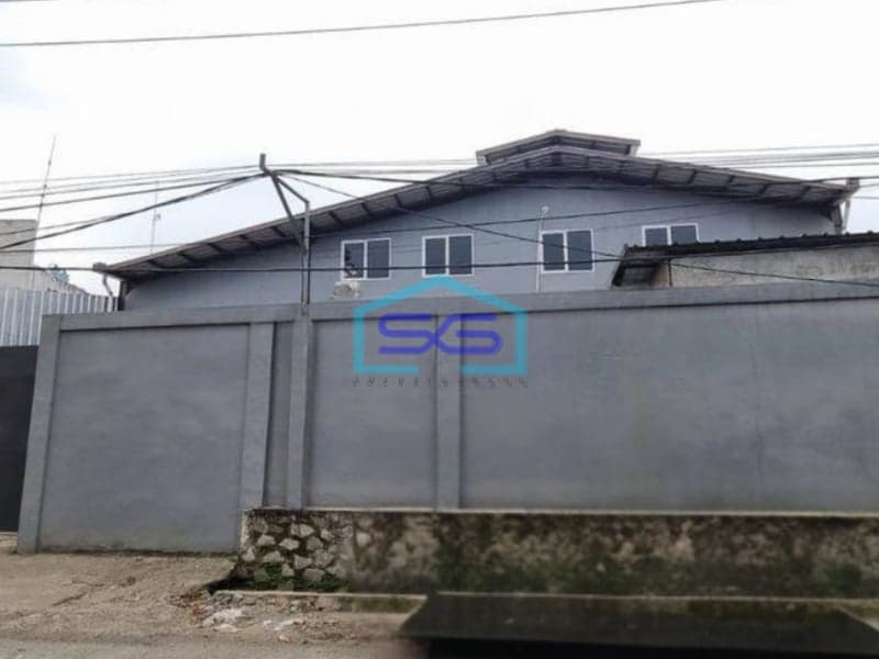 Dijual Gudang Rapi dan Full Renovasi Lokasi Strategis di Kavling Dpr Cipondoh Tanggerang