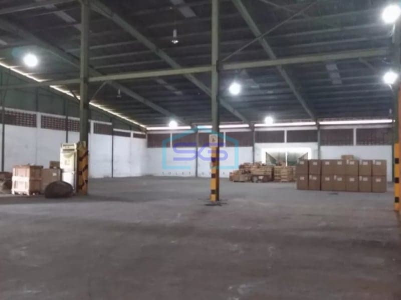 Disewakan gudang di Pegangsaan 2 luas bangunan 4500 meter