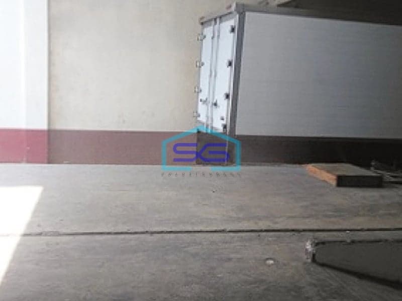Dijual Gudang Ada Lift Barang Loading Dock di Tanjung Duren Jakarta Barat LB 900m2