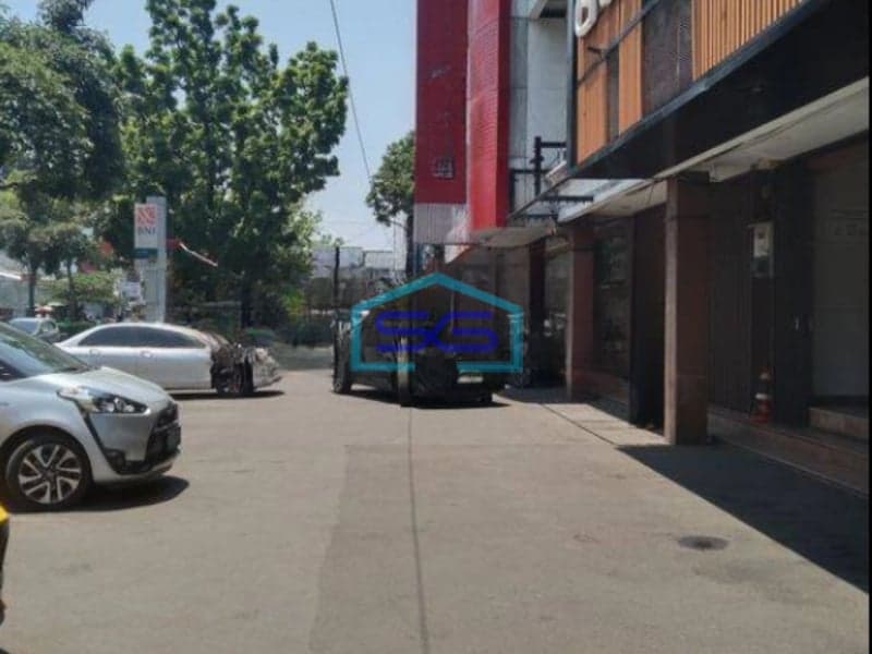 Disewakan Ruko Gandeng 2 Unit Kemang Raya Jakarta Selatan LB 621m2