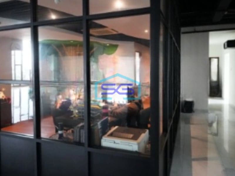 Dijual Kantor Luas Bangunan 3500 m² Lokasi Bebas Banjir di Jakarta Barat