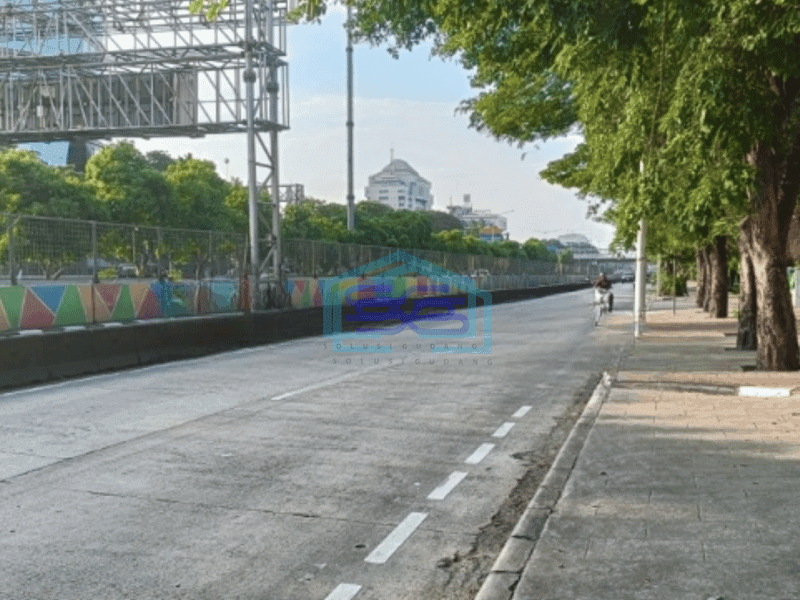 Disewakan Tanah di Yos Sudarso Jakarta Utara 8.756 M2 Ada Gudang