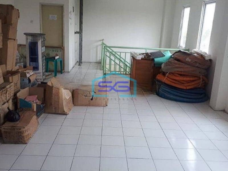 Disewakan Gudang 2 Lantai di Kawasan Pergudangan yg Rapih dan Aman PIK Jakarta Utara LB 800m2