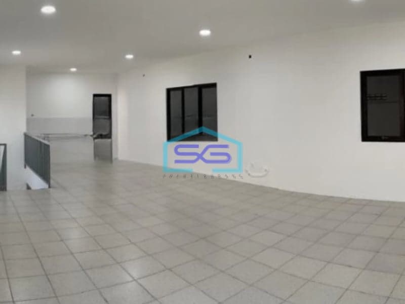 Disewakan Gudang Luas Bangunan  804 m² Lokasi Strategis di Periuk Tangerang