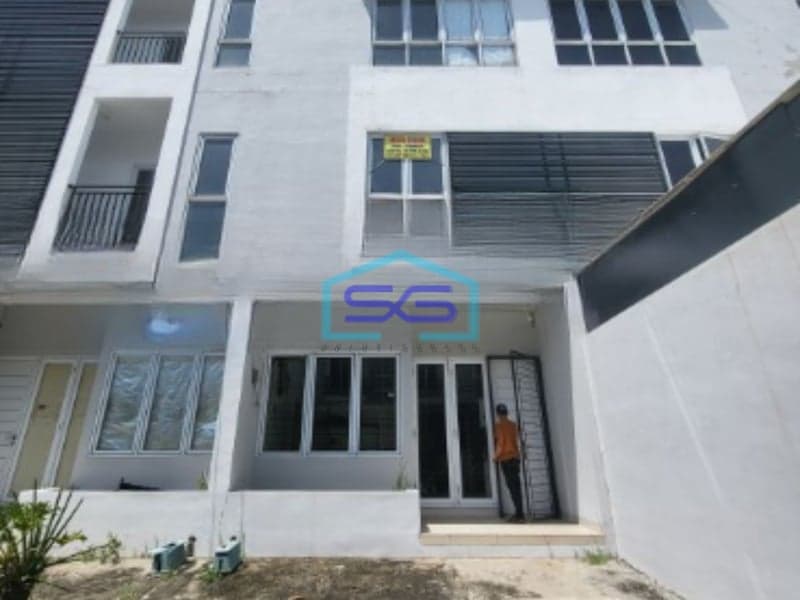 Dijual Ruko Lokasi Strategis Siap Huni di Jakarta Barat Luas Tanah 100 m²