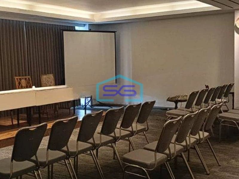 Disewakan Gedung 3 Lantai Lokasi Raya Nginden Surabaya Lokasi Strategis LB 450m2