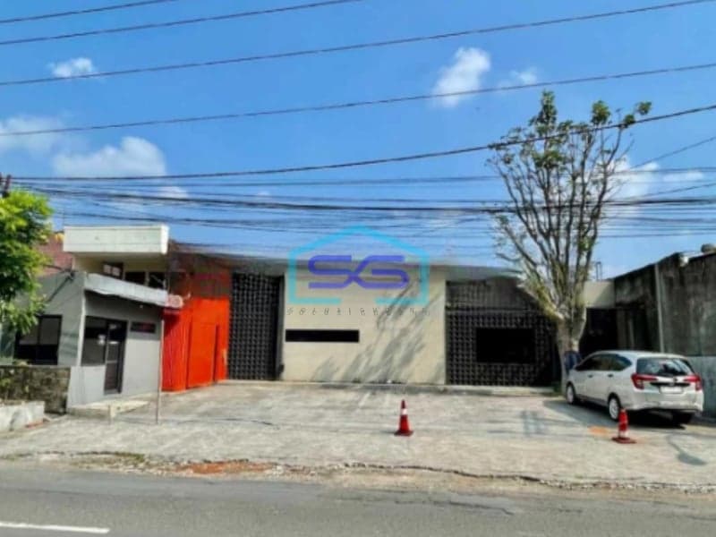 Disewakan Ruang Usaha Strategis Dekat Sriwedari Jalan Slamet Riyadi Solo LB 600m2