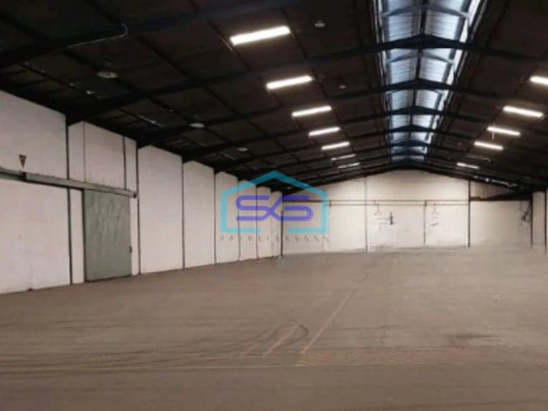 Disewakan Gudang Akses Container Besar Luas Bangunan  3168 m² di Sidoarjo Jawa Timur