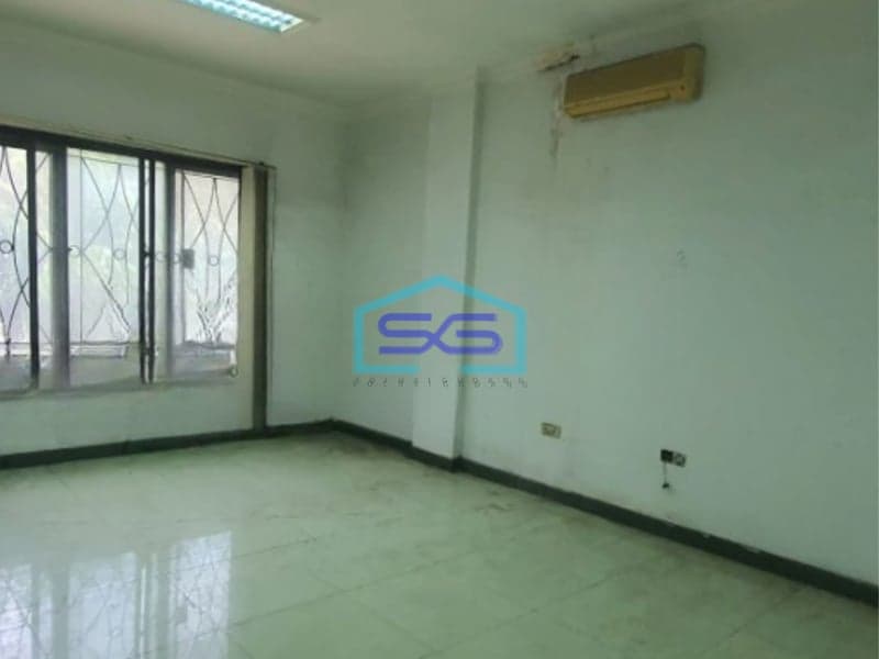 Disewakan Ruko Luas Tanah  150 m² Lokasi di Pluit Jakarta Utara