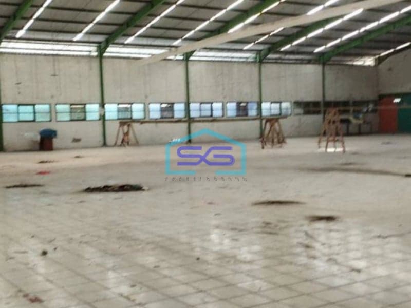 Dijual Gudang Bersih + tempat Tinggal + Mess di Dekat Tol Kopo Bandung LT 2418m2