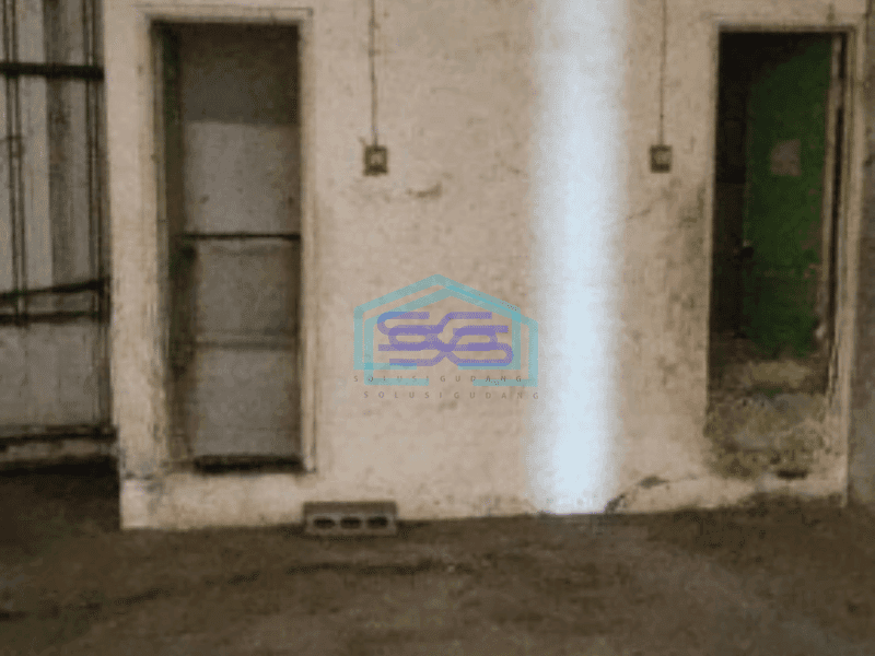 Disewakan Gudang Ada Kantor Luas Bangunan  1075 m² di Kalianak Surabaya