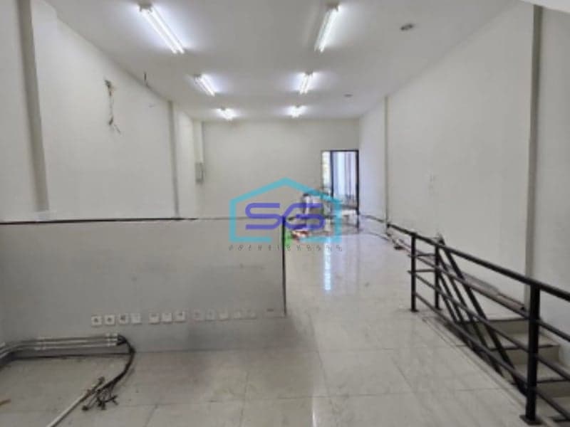 Dijual Ruko 3 lantai Bagus SHM Luas Tanah 214m2 di Jl Sriwijaya Candisari Semarang