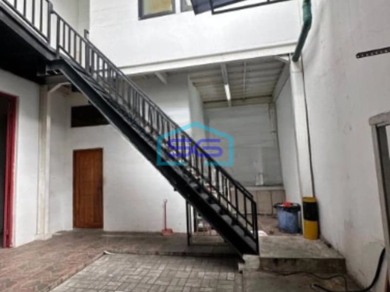 Dijual Gudang Siap Pakai 2 Lantai Luas Bangunan 919 m² Lokasi Daan Mogot Tangerang