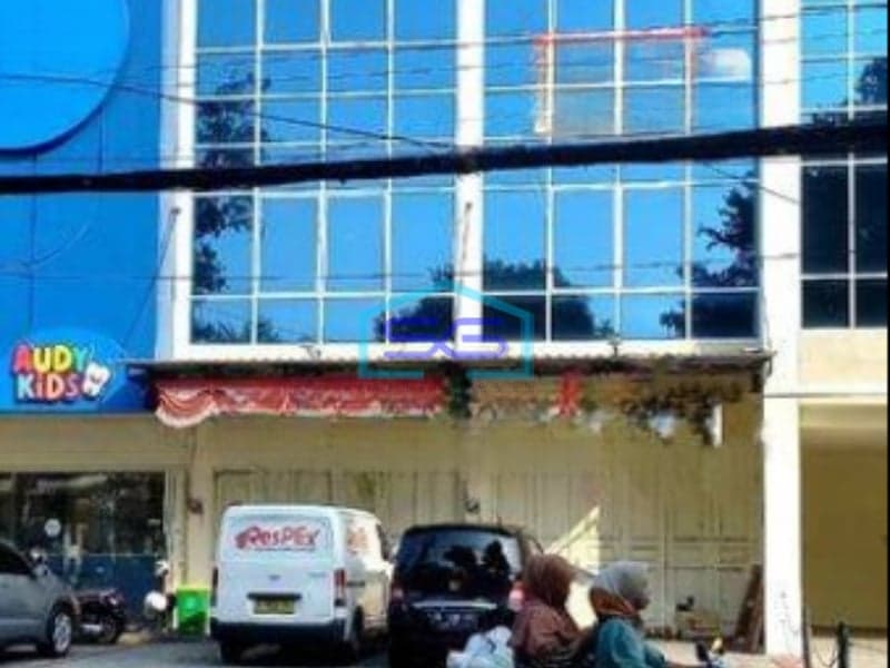 Disewakan Ruko Baru di Pinggir Jalan Raya Pondok Gede Jakarta Timur LB 282m2