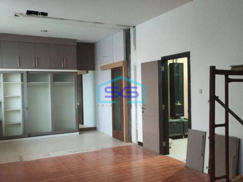 Disewakan Ruko Besar Murah Ada Basement Tepi Jalan Ringroad Barat Sleman