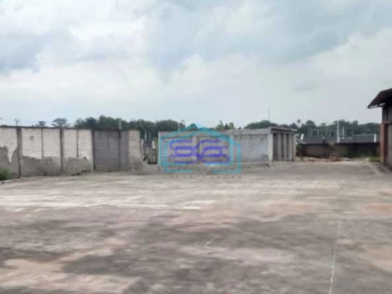 Dijual Gudang Akses Container 40 feet Luas Bangunan  2200 m² di Bogor