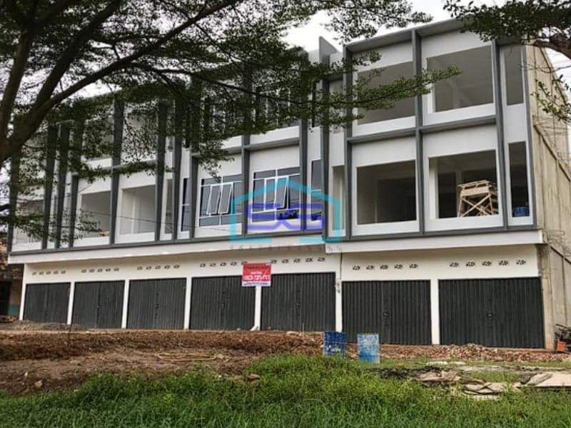 Disewakan 2 Unit Ruko Plong Kondisi Baru Jalan Noerdin Pandji Palembang LB 432m2