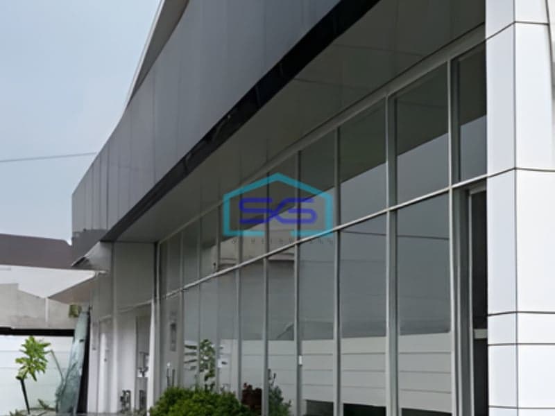 Dijual Ruang Usaha Ex Showroom di Sidoarjo Jawa Timur LT 1704m2