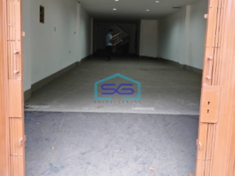 Disewakan Ruko 3.5 Lantai Di Pangeran Jayakarta Hadap Jalan Raya Jakarta Pusat LB 315m2