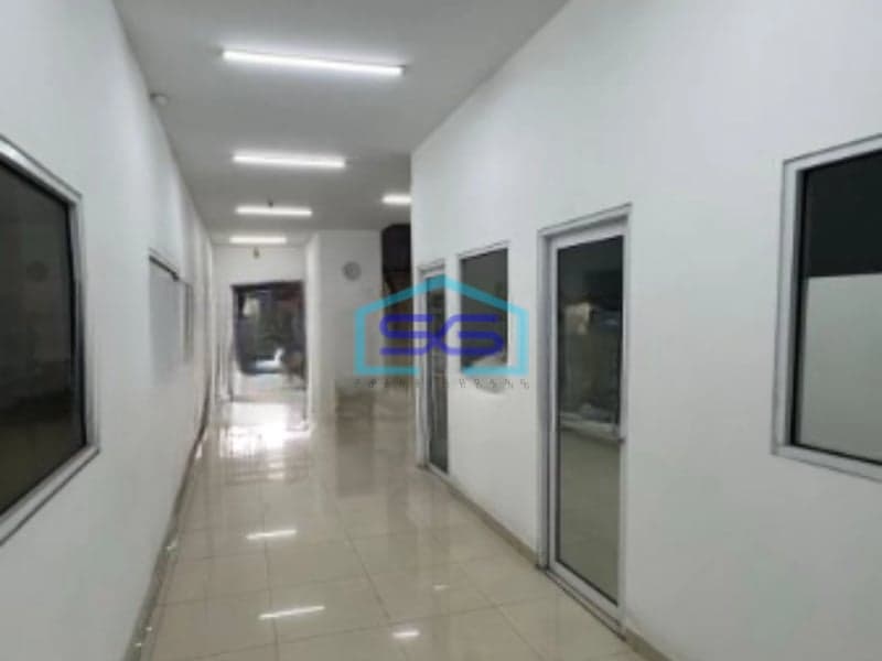 Dijual Gudang Luas Bangunan 1100 m² Lokasi di Tangerang Akses Container