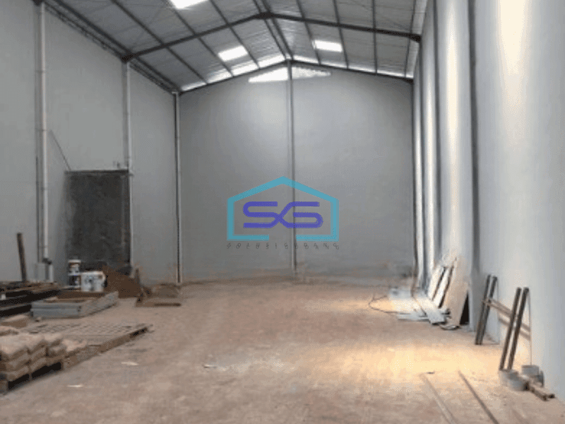 Disewakan Gudang Luas Bangunan 288 m² Ada Kantor di Teluk Naga Tangerang