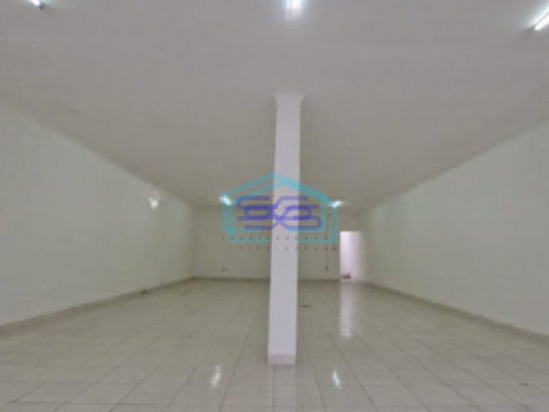 Disewakan Ruko Luas Tanah  200 m² Lokasi di Jakarta Selatan