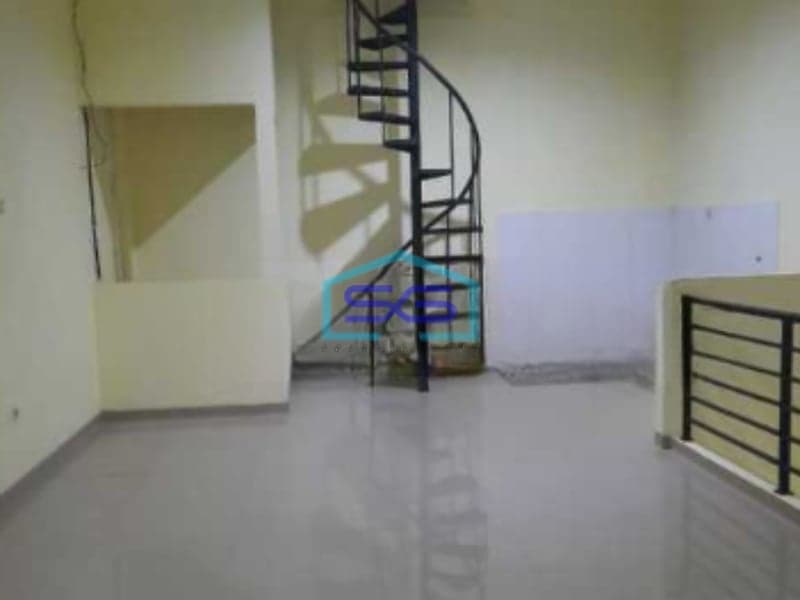 Dsewakan Ruko Luas Bangunan 297 m² Lokasi di Pluit Jakarta Timur