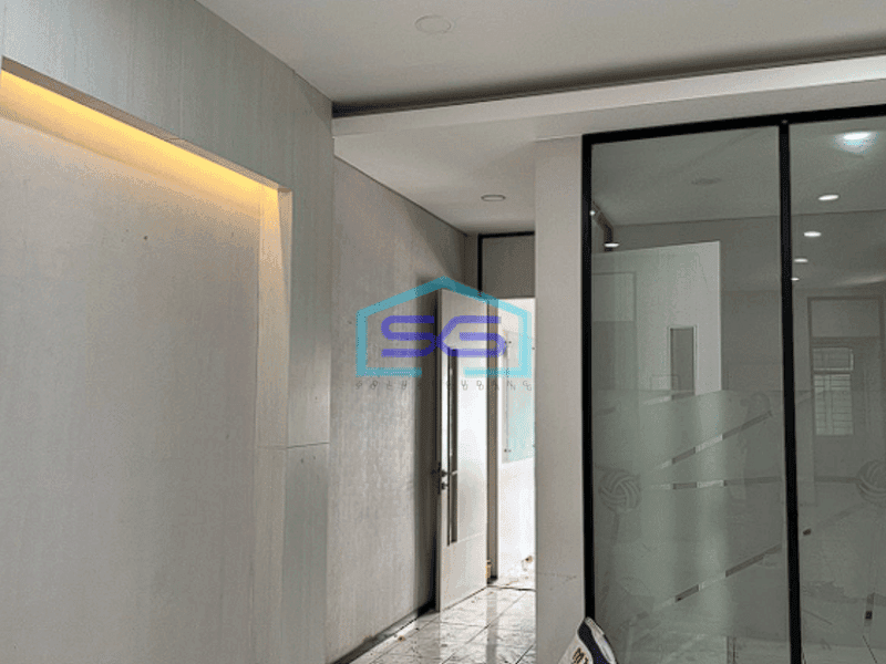 Disewakan Ruko 3 Lantai Jalan Kapten Anwar Sastro dekat Palembang LB 225m2