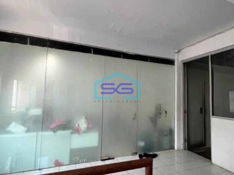 Disewakan Gudang Ada Lift Barang Luas Tanah 240 m² Lokasi Jakarta Utara