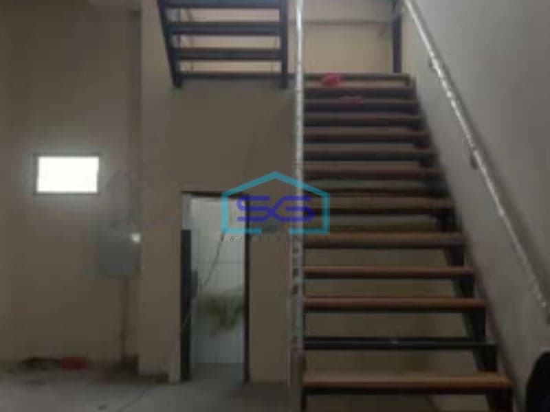 Disewakan Pabrik Baru Renovasi Bagus Siap Huni di Cikarang Bekasi LB 1127m2