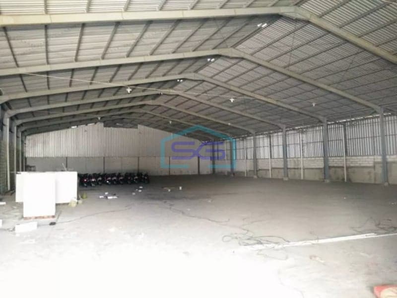 Disewakan gudang di gunung putri luas 3900m